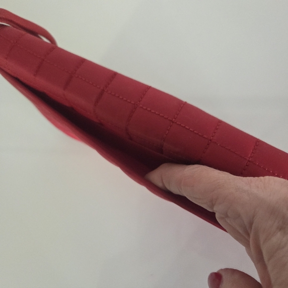 lug Quilted Tango Travel Wallet - Raspberry - Picture 3 of 5